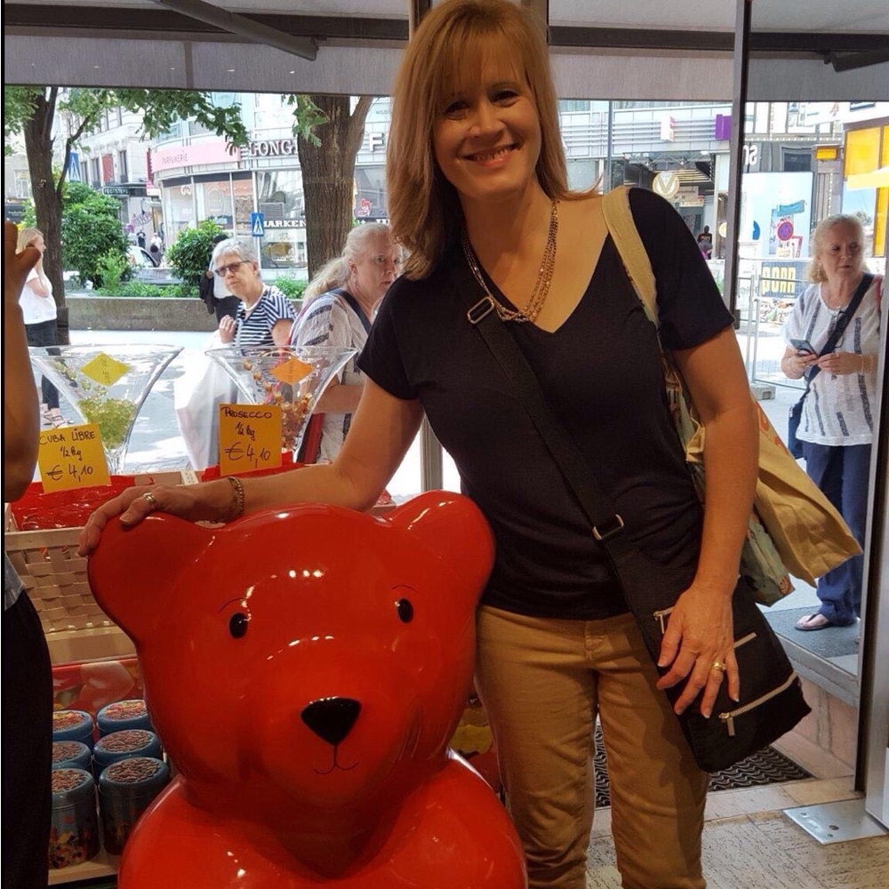 Meet your Posher, Julie